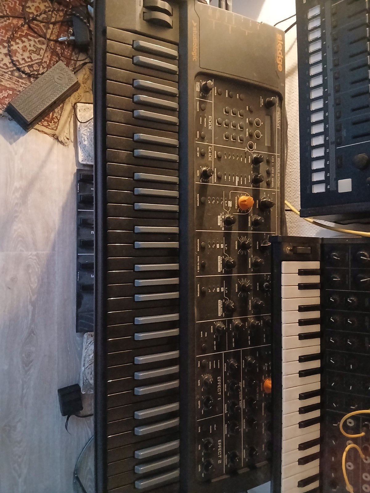 studiologic sledge 2.0 black, Ophalen of Verzenden, 61 toetsen