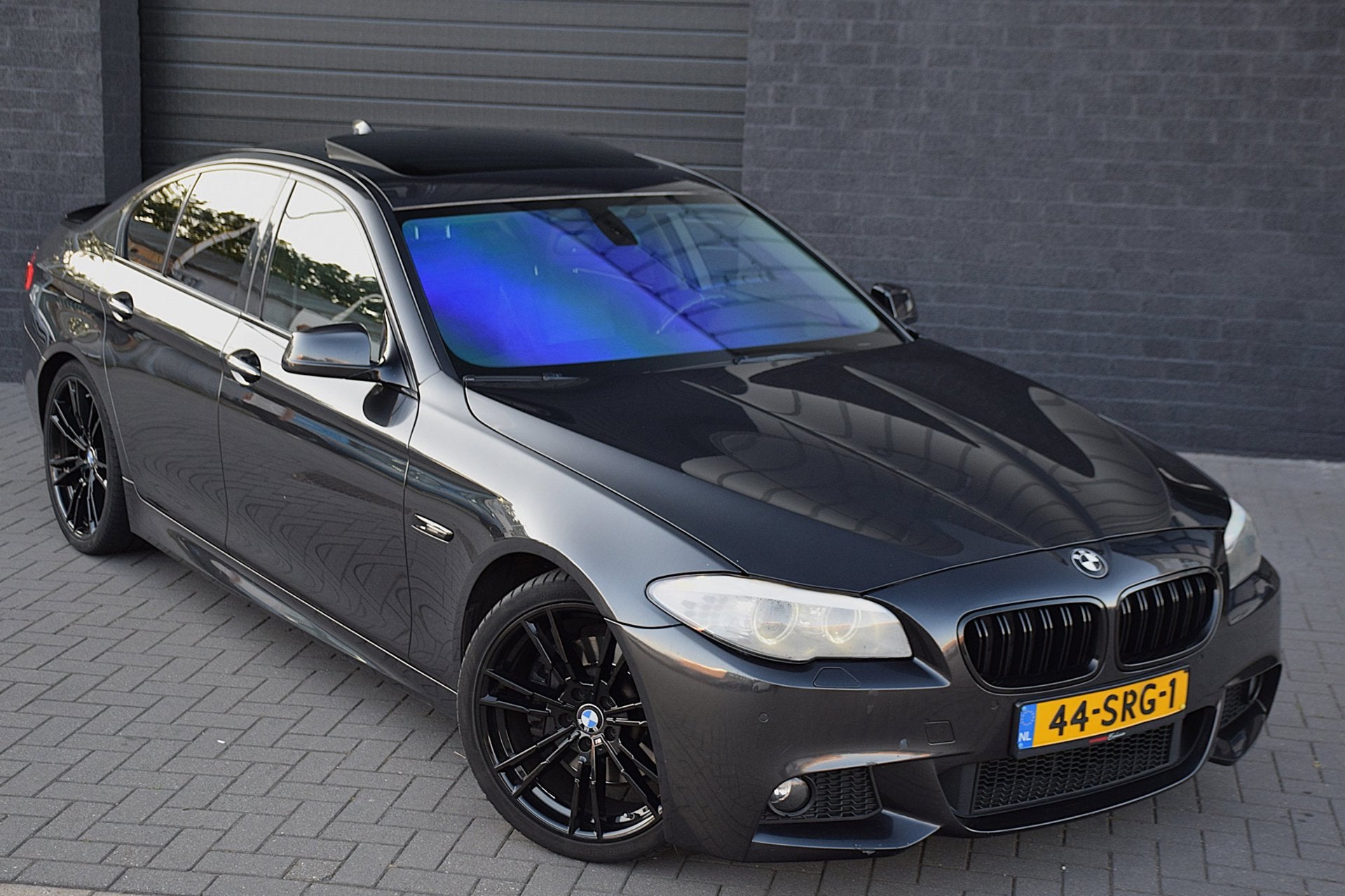 BMW 5-serie 530d High Executive*M-Pakket*DAK*HEAD-UP*NL Auto, Auto's, Automaat, Euro 5, Achterwielaandrijving, Gebruikt