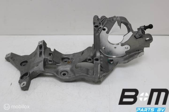 Steun voor dynamo en aircocompressor VW Arteon 04L903143D, Gebruikt