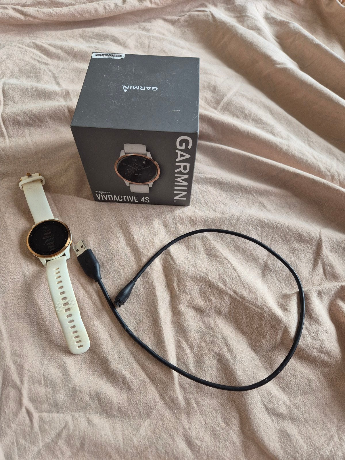 Garmin Vivoactive 4S - GPS Smartwatch - Wit/Goud, Sieraden, Tassen en Uiterlijk, Smartwatches, Gebruikt, Wit, Garmin, Ophalen of Verzenden