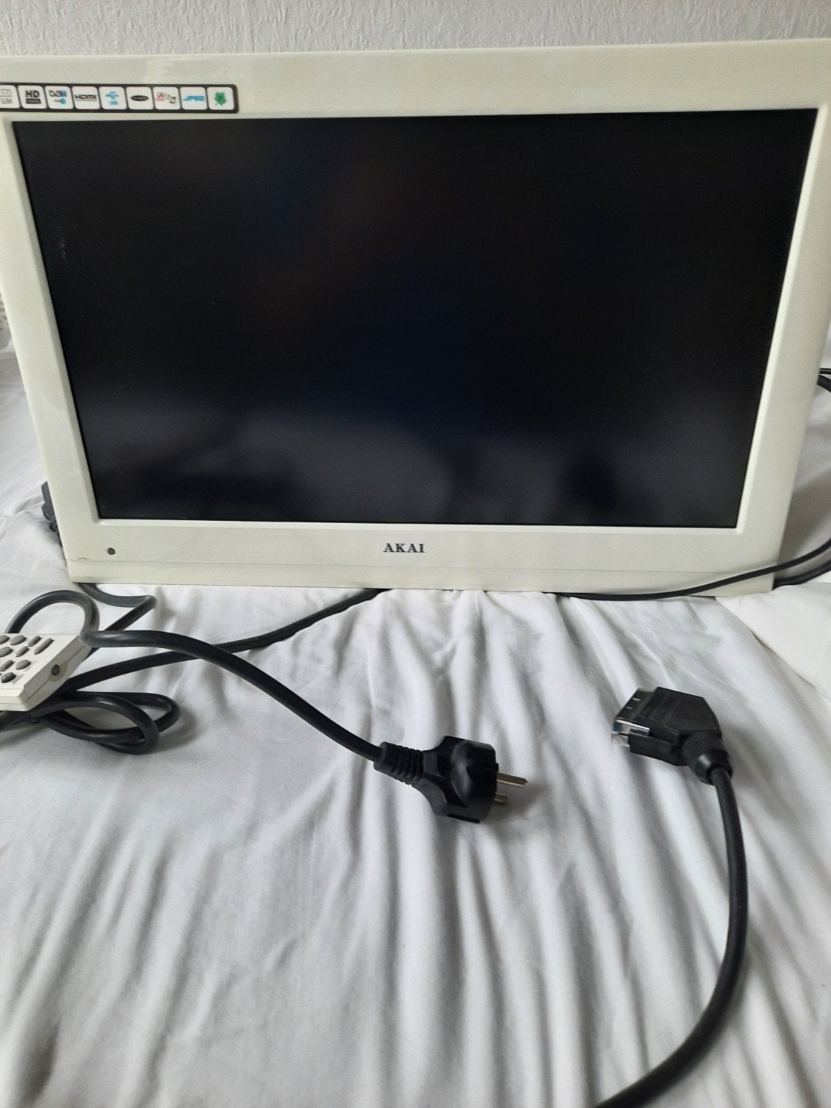 Akai TV met ingebouwde DVD-speler en muurbeugel, Audio, Tv en Foto, Overige merken, Gebruikt, 50 Hz, Ophalen of Verzenden