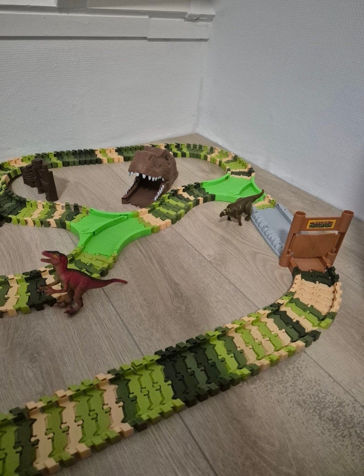 Dino Racebaan met Flexibele Baandelen, Zelf te bouwen, Overige aandrijving, Ophalen, Overige merken
