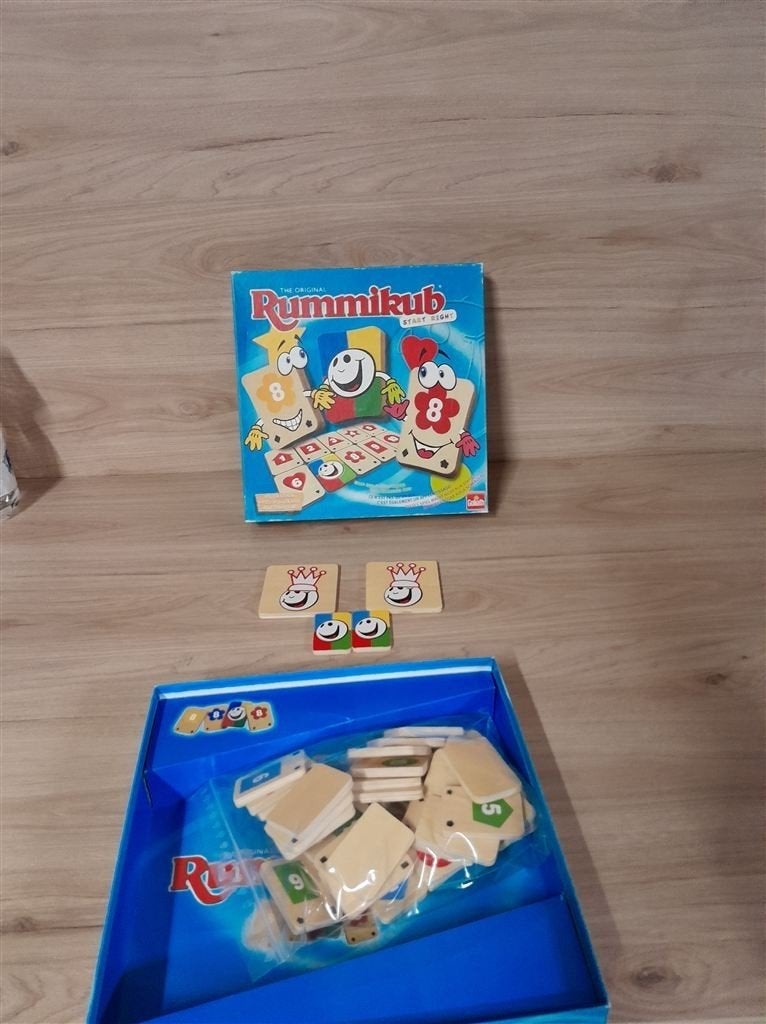 Rummikub start right met houten stenen - s1480