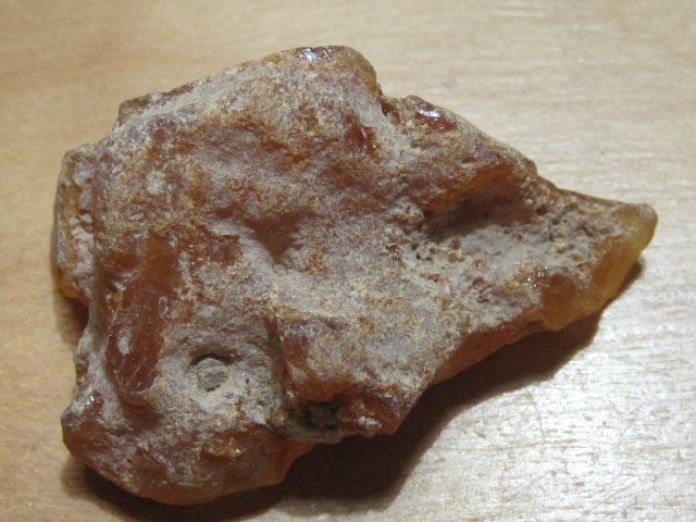 m. groot stuk ruwe edelsteen BARNSTEEN (6), Verzenden, Mineraal