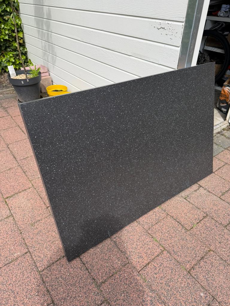 IKEA SALJAN aanrechtblad - 82x124,5x4 cm, Ophalen, IKEA, Zwart, Overige materialen