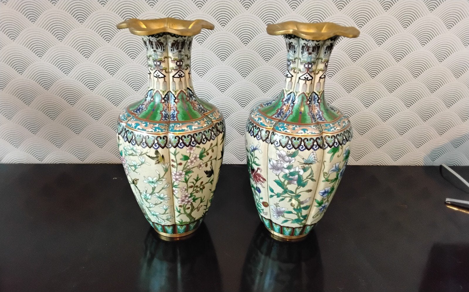 Prachtig Paar Chinese Cloisonné Vazen – 32 cm – Mint, Ophalen of Verzenden