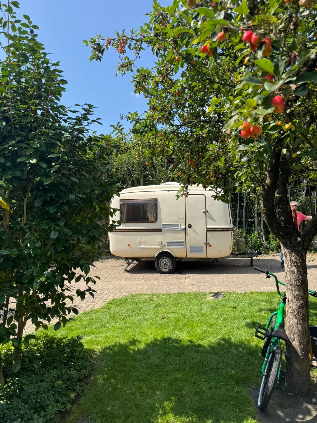 Lander 340 Bora , unieke retro caravan, Ophalen