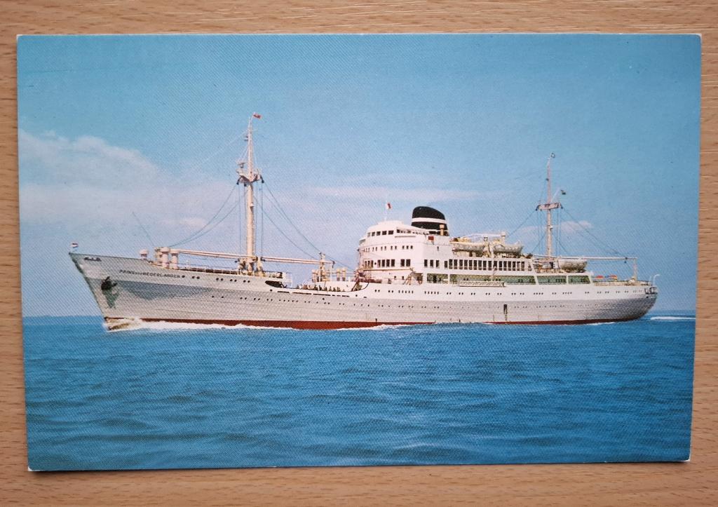 Ansichtkaart ms Prins der Nederlanden (KNSM) - 1970, Verzenden, 1960 tot 1980, Ongelopen, Overige thema's