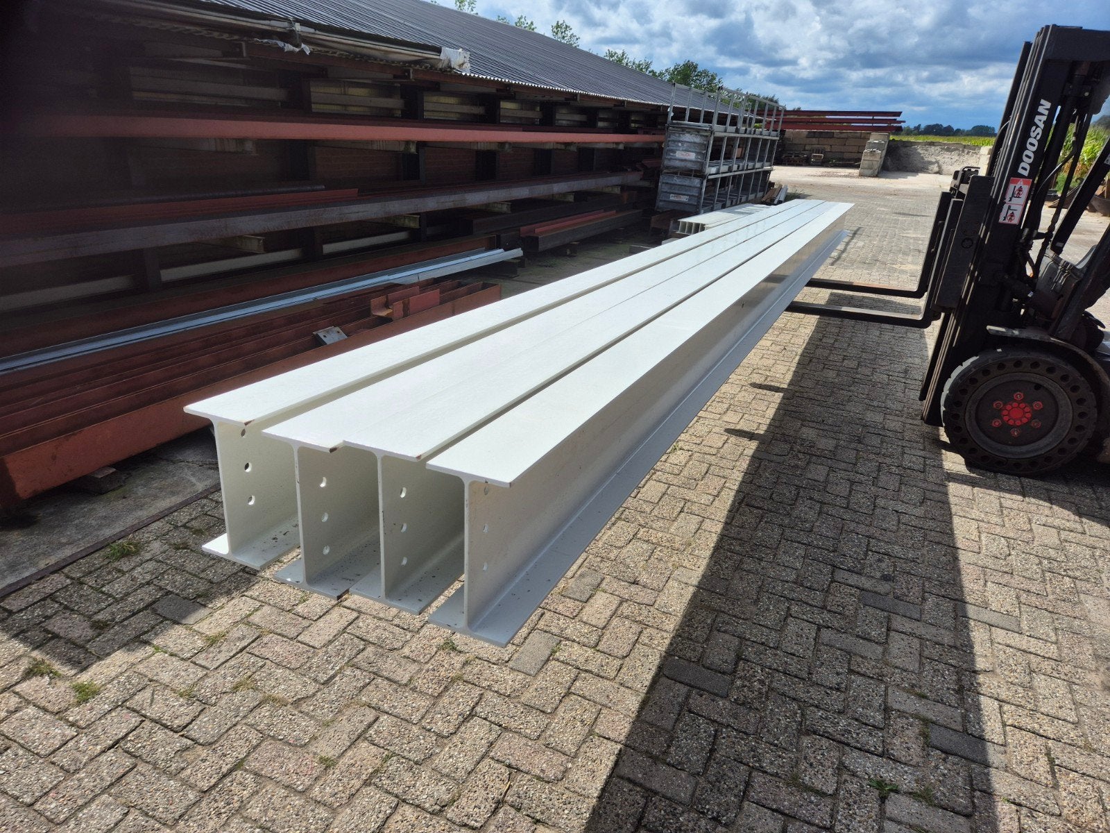 4 ipe 300 balken 8.19 meter lang, Doe-het-zelf en Verbouw, Ophalen, Zo goed als nieuw, IJzer