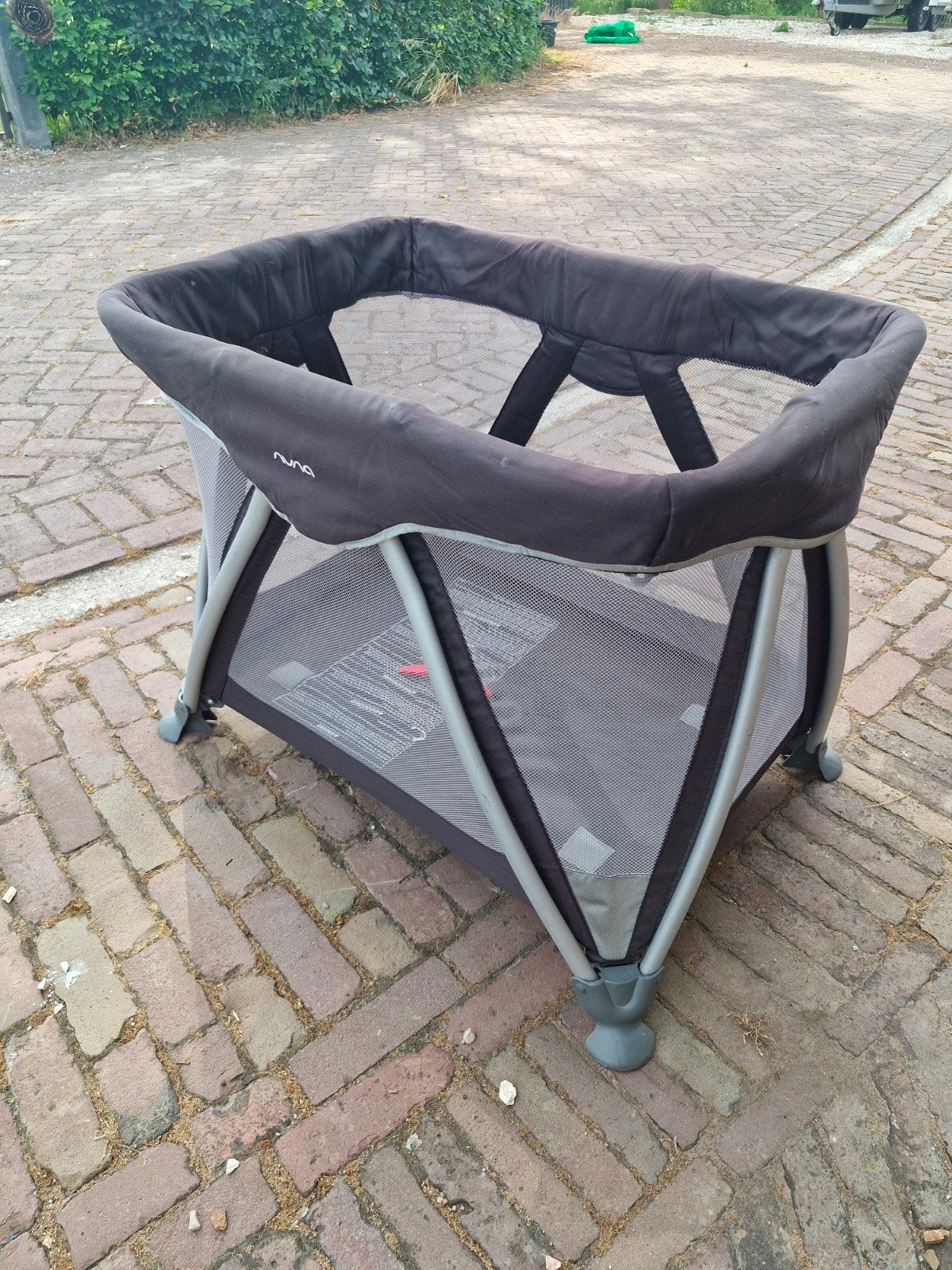 Nuna campingbedje 60x80cm, Ophalen, Gebruikt, Rechthoekig