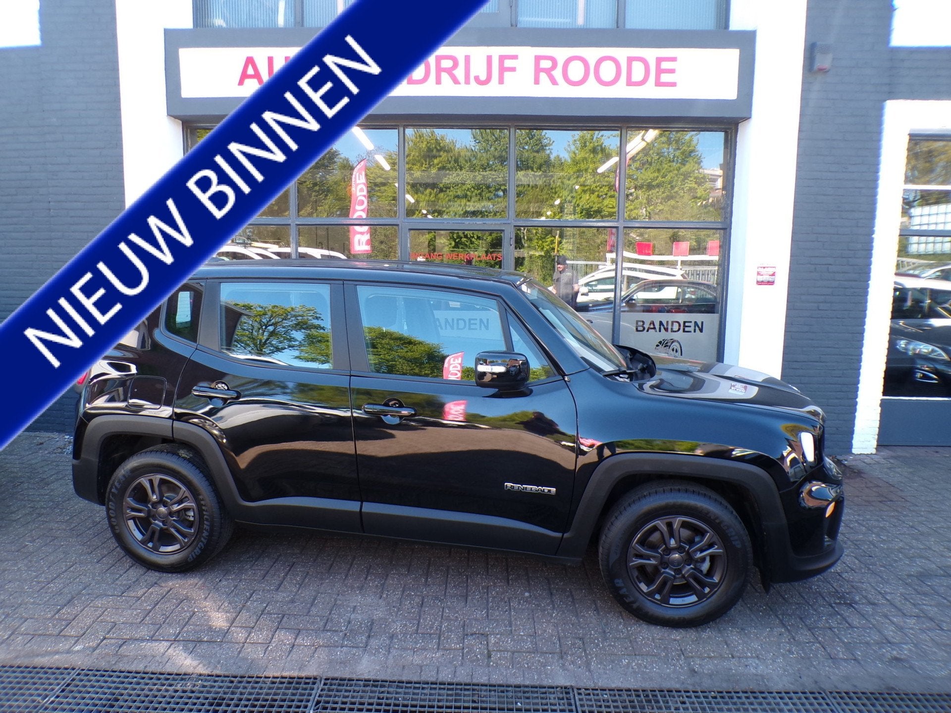 Jeep Renegade 1.0T Limited BLACKLINE 1 EIGENAAR,ZEER MOOI !, Auto's, Voorwielaandrijving, 15 km/l, Gebruikt, 1295 kg
