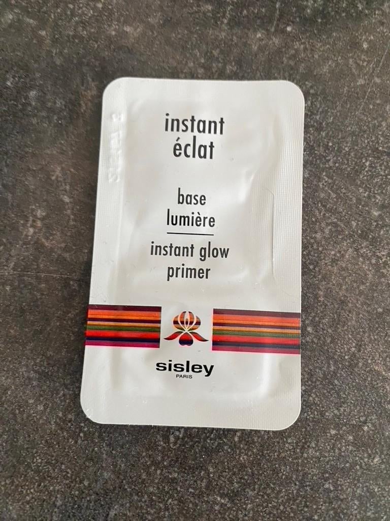 Nieuw Sisley sample instant glow / instant eclat, Beige, Nieuw, Make-up, Verzenden