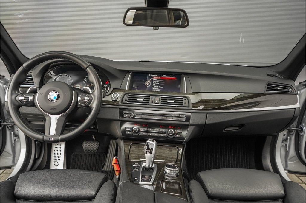 BMW 5 Serie 520i High Ex M-Pakket Schuifdak Leder 99.000 KM, Auto's, BMW, 12 maanden, Achterwielaandrijving, Gebruikt, 4 cilinders