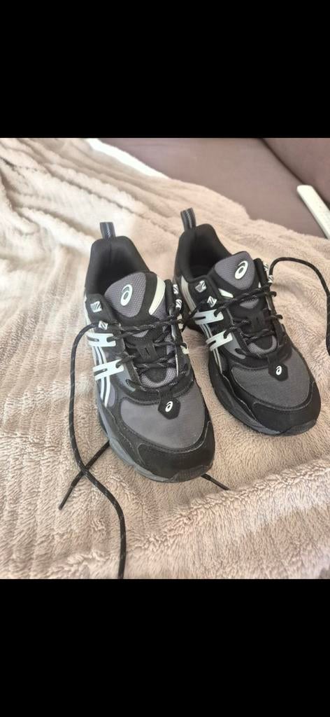 Asics gel, Ophalen of Verzenden, Zo goed als nieuw