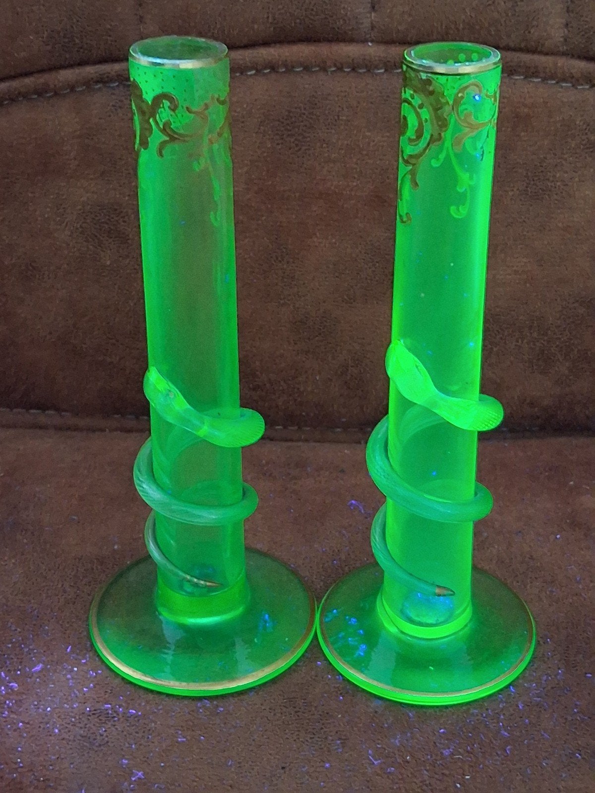 Antieke Art Nouveau Uraniumglas Slangen Vaasjes - Gemerkt 'K, Antiek en Kunst, Antiek | Glas en Kristal, Ophalen of Verzenden
