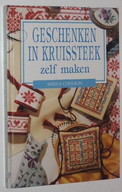 Geschenken in kruissteek zelf maken 117393, Ophalen of Verzenden, Zo goed als nieuw, Borduren en Naaien