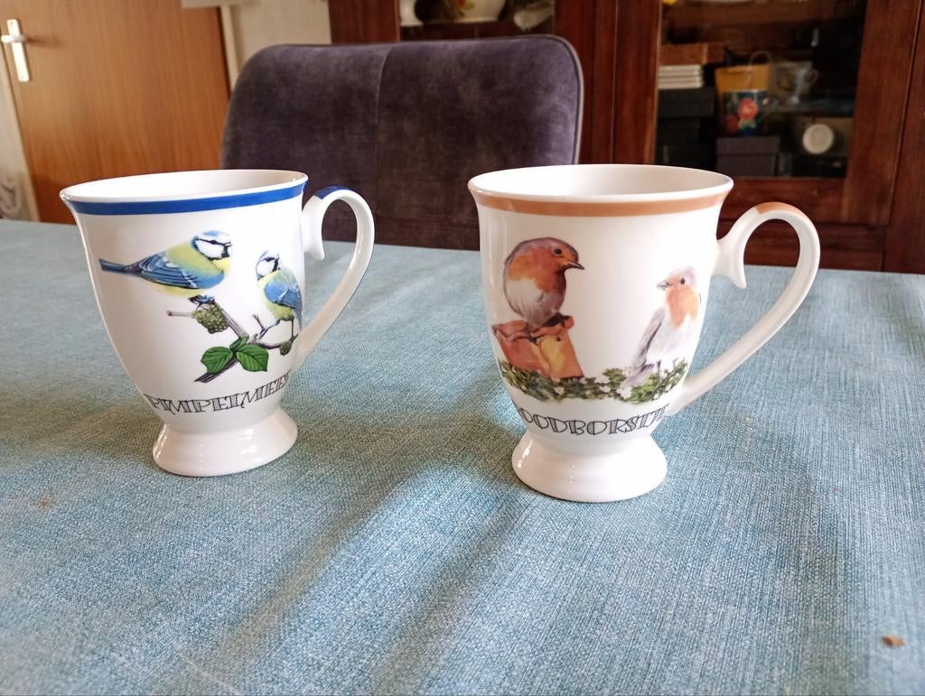 bekers mok roodborstje pimpelmees door elles, Huis en Inrichting, Keuken | Servies, Ophalen of Verzenden, Zo goed als nieuw, Overige stijlen