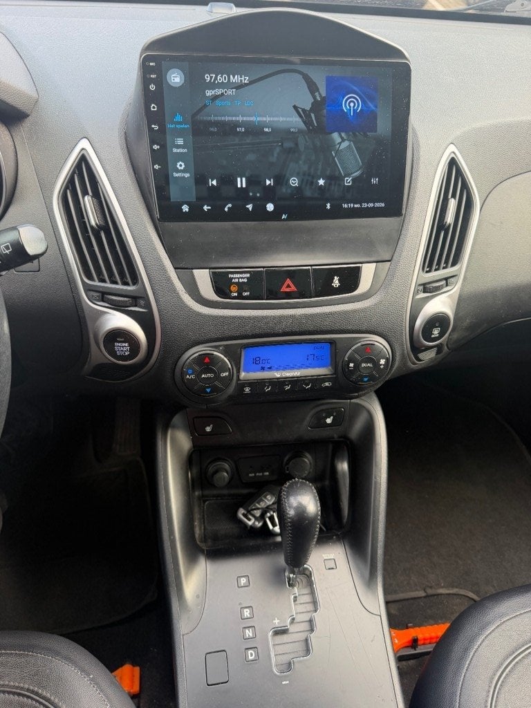 Hyundai IX35 2.0i i-Catcher AUOMAAT LEER PANO LMV RIJDT GOED, Auto's, Gebruikt, 4 cilinders, Leder, 1600 kg