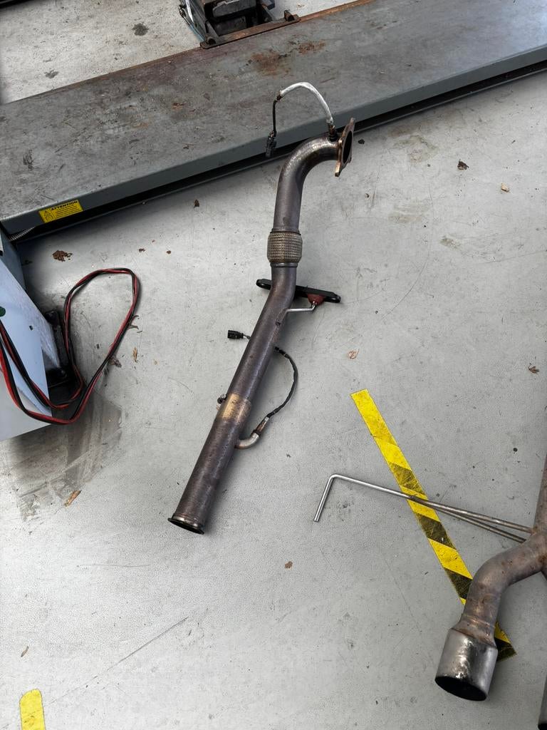 Downpipe golf 5 gti, Auto-onderdelen, Uitlaatsystemen, Ophalen, Nieuw, Volkswagen