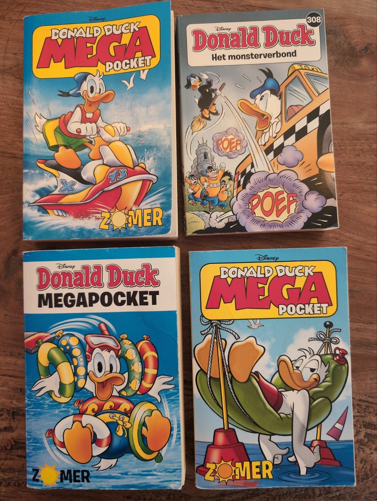 Donald Duck Mega Pocket Zomer & Het Monsterverbond (4 stuks), Meerdere stripboeken, Ophalen of Verzenden, Gelezen