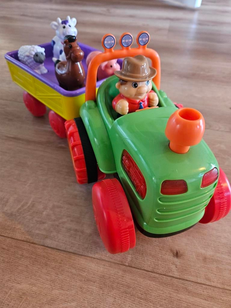 Speelgoedtraktor met boer en dieren, Ophalen, Zo goed als nieuw