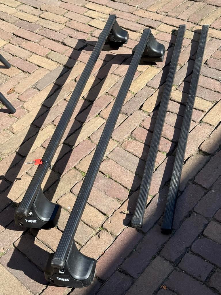 Thule Dakdragers met nummer 71071255 - 120 cm lang, Auto diversen, Dakdragers, Ophalen, Gebruikt
