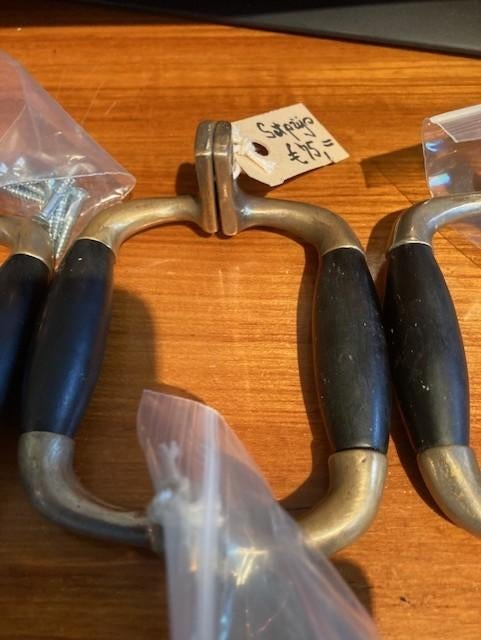 4 sets antieke schuifraamgrepen "Ton model" jaren 30e €75,00, Vintage, Gebruikt, Meerkleurig, Ophalen of Verzenden