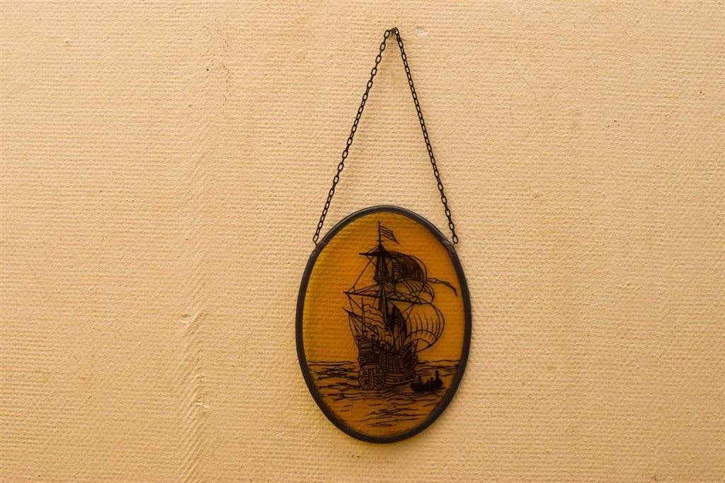 Glas in lood raam met een zeilschip op zee 49266