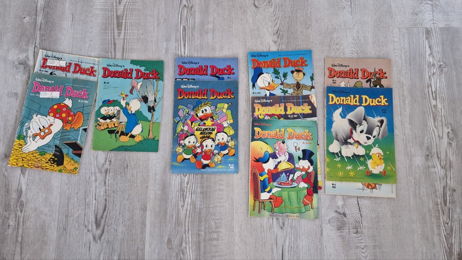 11x Donald Duck nummers 1979 tm 1989, Boeken, Meerdere comics, Ophalen, Gelezen, Europa