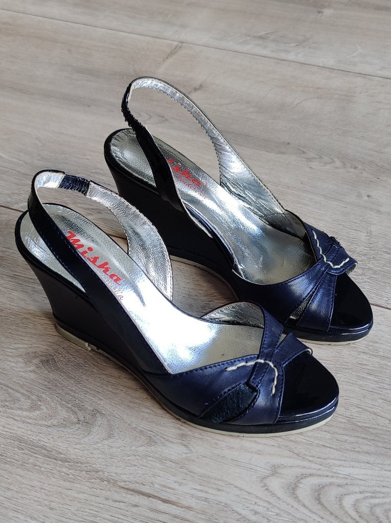 Leuke blauwe damesschoen met sleehak (slingbacks) maat 34, Kleding | Dames, Blauw, Ophalen of Verzenden, Zo goed als nieuw, Schoenen met hoge hakken