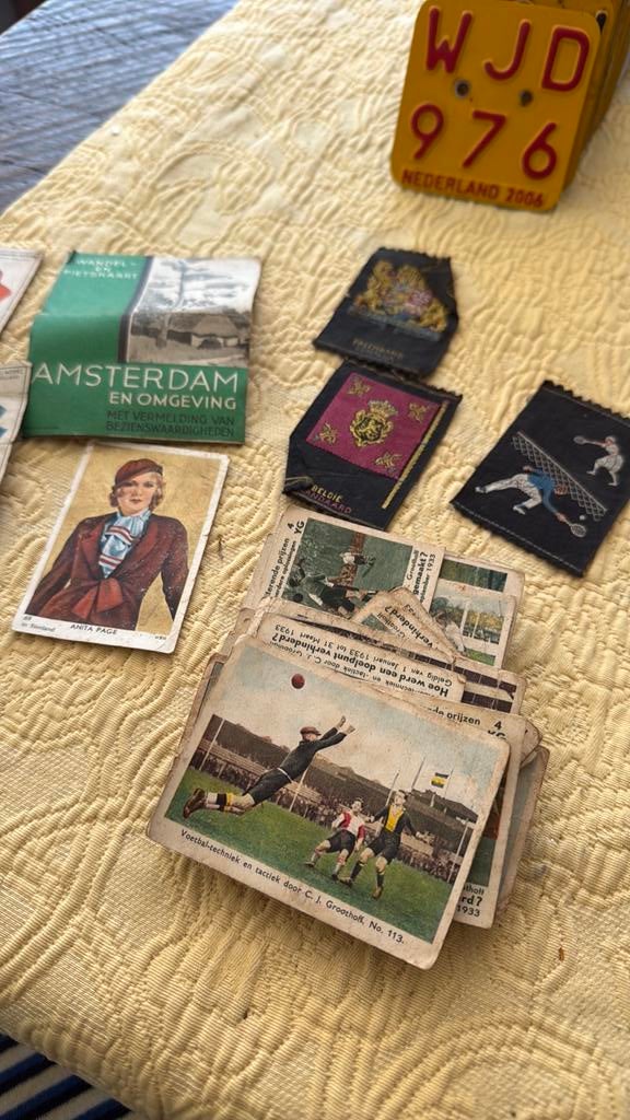 Oude voetbalplaatjes 5,00, Ophalen of Verzenden, Zo goed als nieuw