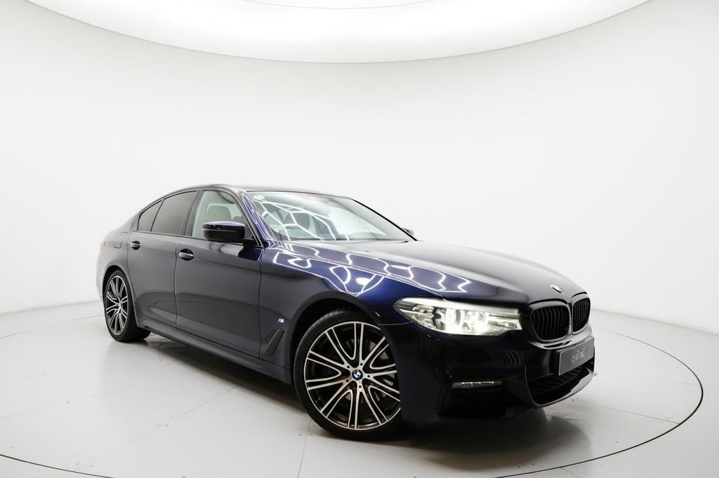 BMW 5-serie 530e iPerformance M SPORT LIVE COCKPIT CAM, Automaat, 1998 cc, Achterwielaandrijving, Zwart