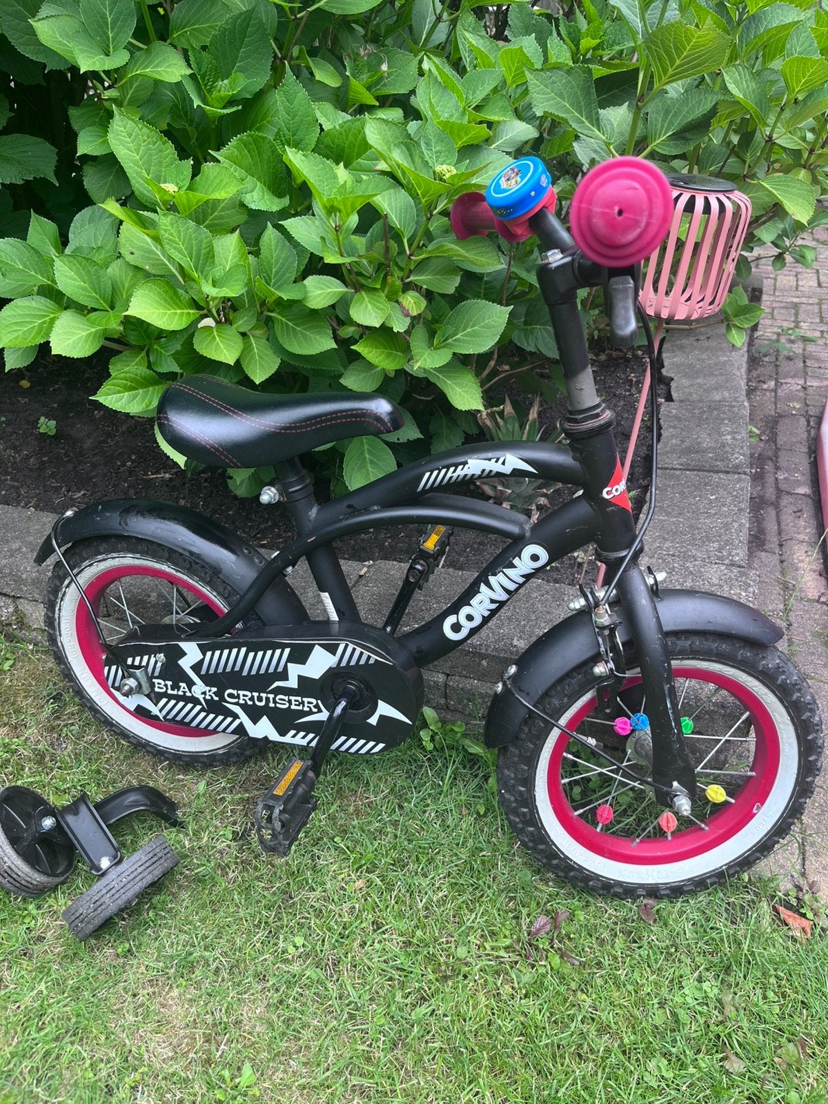 Kinderfiets Corvino Black Cruiser 12,5 inch, met zijwieltjes, Ophalen, Gebruikt, Minder dan 16 inch, Zijwieltjes