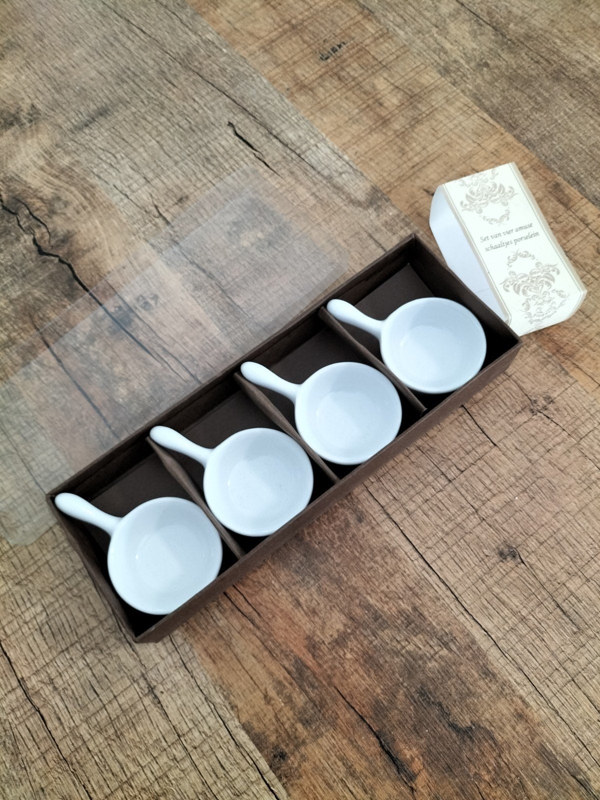 Set van 4 porseleinen amuse schaaltjes, Ophalen of Verzenden, Nieuw, Porselein, Overige typen