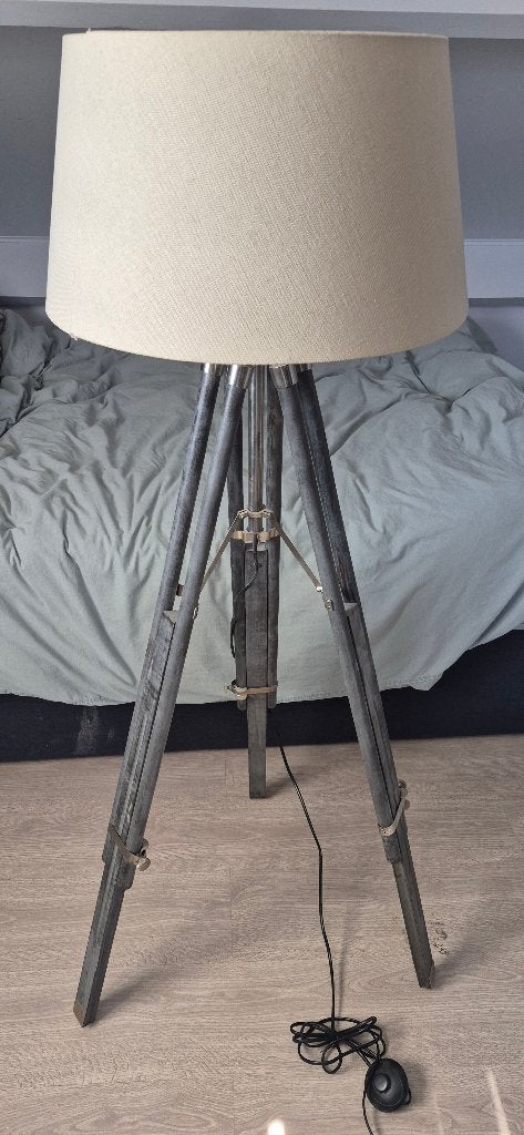 staande lamp met beige kap, Huis en Inrichting, Ophalen, Gebruikt, Landelijk, 150 tot 200 cm