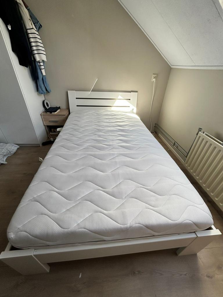 Wit bed 120 / 200, Huis en Inrichting, Slaapkamer | Bedden, Ophalen, Gebruikt, Wit, Twijfelaar