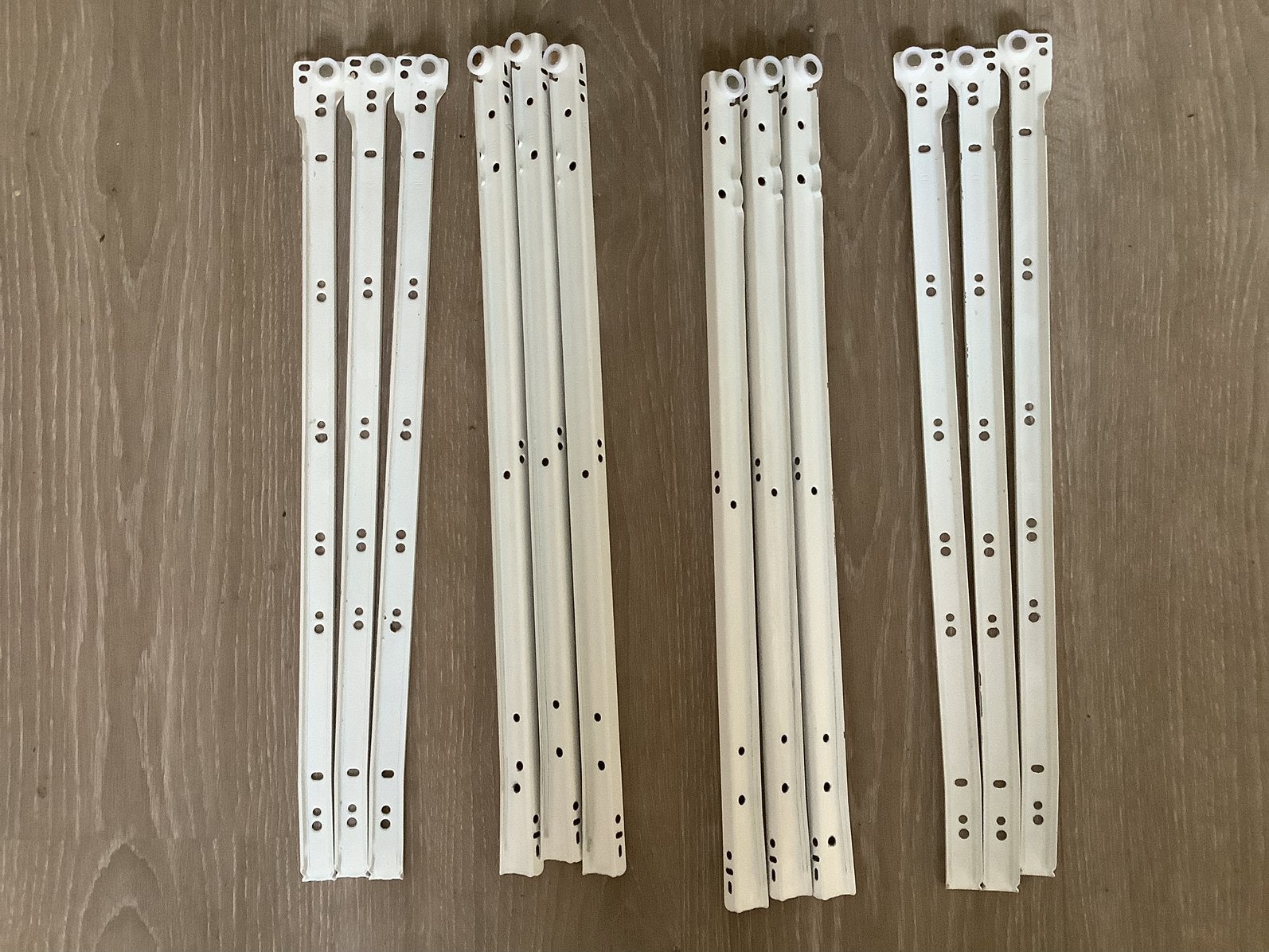Drie sets rolgeleiders, Doe-het-zelf en Verbouw, Ophalen of Verzenden, Zo goed als nieuw, 50 tot 100 mm, Schroeven