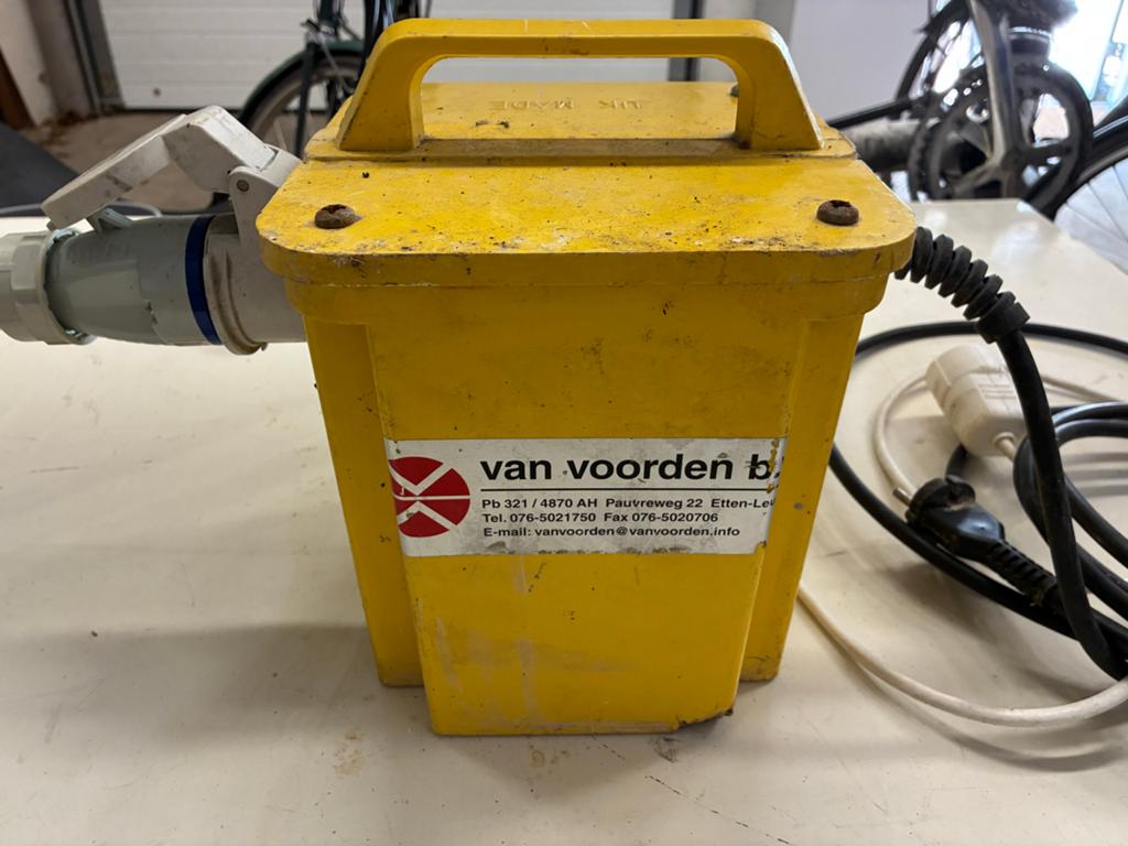 ARBO Netscheidingstrafo 2200 VA - Veiligheidstransformator, Ophalen, Gebruikt, Overige typen