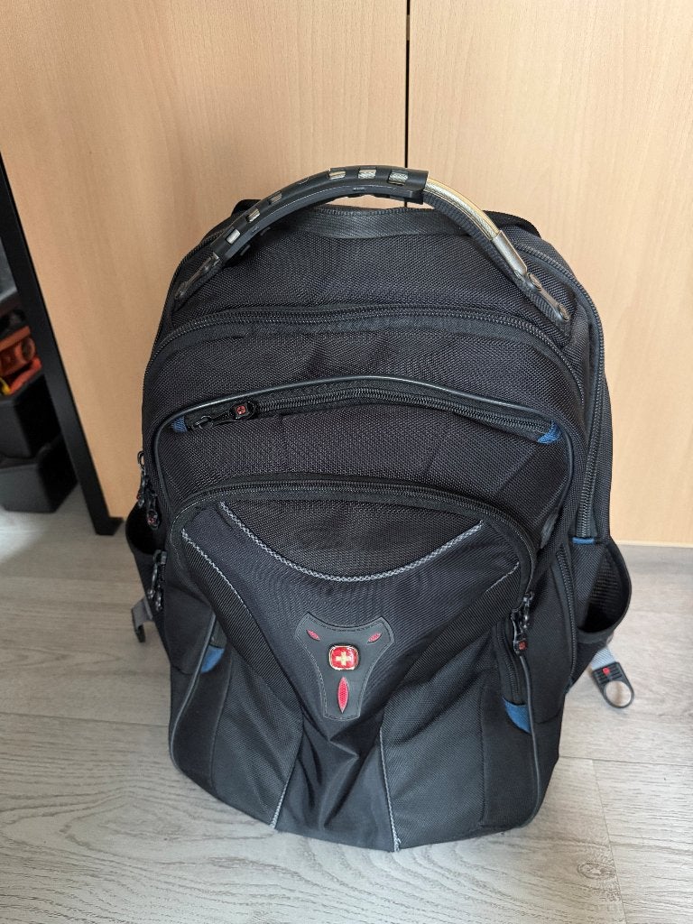 Wenger Swiss Gear rug- / laptoptas, 25 tot 40 cm, Ophalen of Verzenden, Zo goed als nieuw, Waterdicht