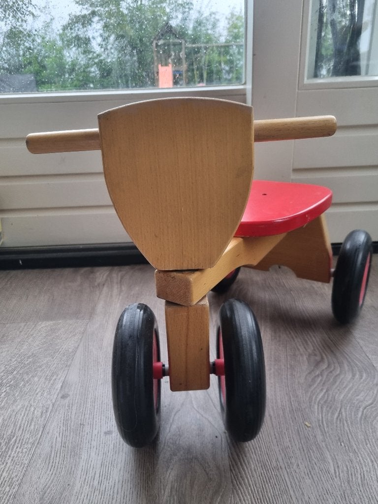 Foto 4 van Road star houten loopfiets