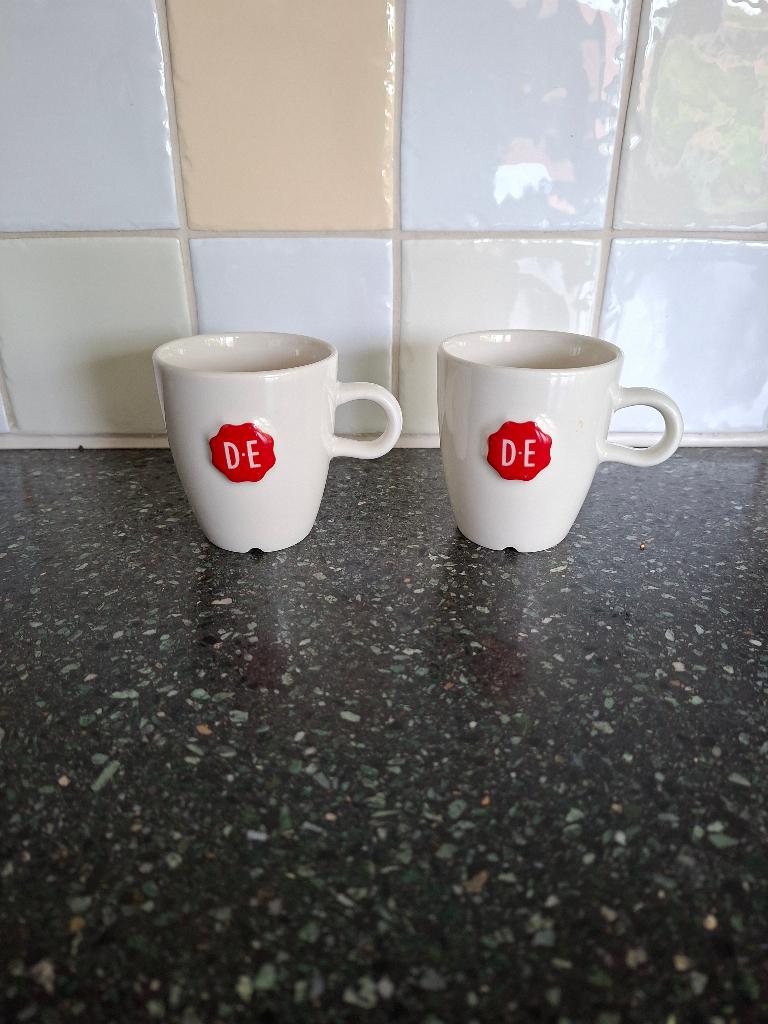 Douwe Egberts koffie kopjes - 2 kopjes, Ophalen of Verzenden, Porselein, Overige stijlen, Kop(pen) en/of Schotel(s)
