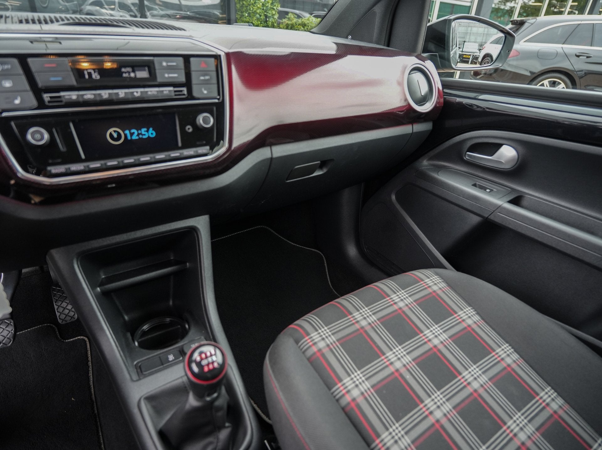 Volkswagen UP! 1.0 TSI GTI 116PK | Camera | Clima | Cruise, Voorwielaandrijving, Dealer onderhouden, Gebruikt, Met garantie (alle)