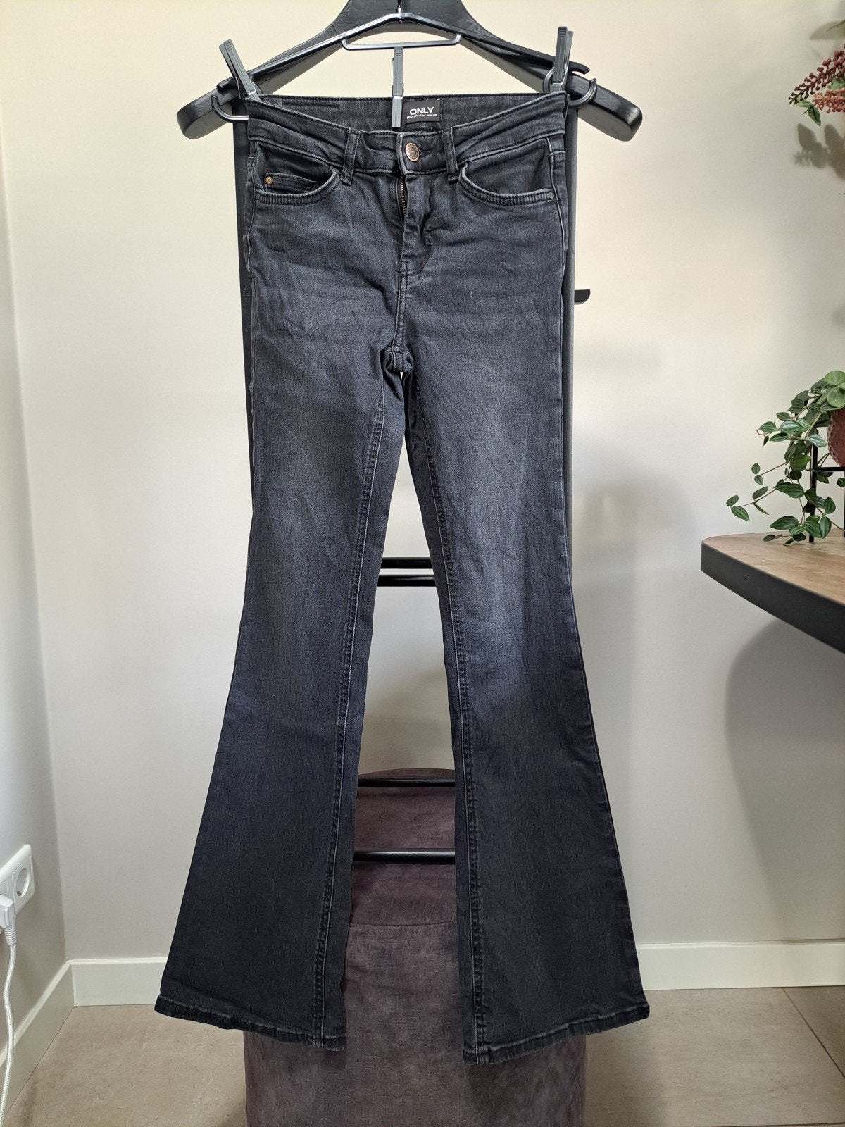 Only Flared jeans zwart maat XS lengte 30, Only, Zwart, Ophalen of Verzenden, Maat 34 (XS) of kleiner