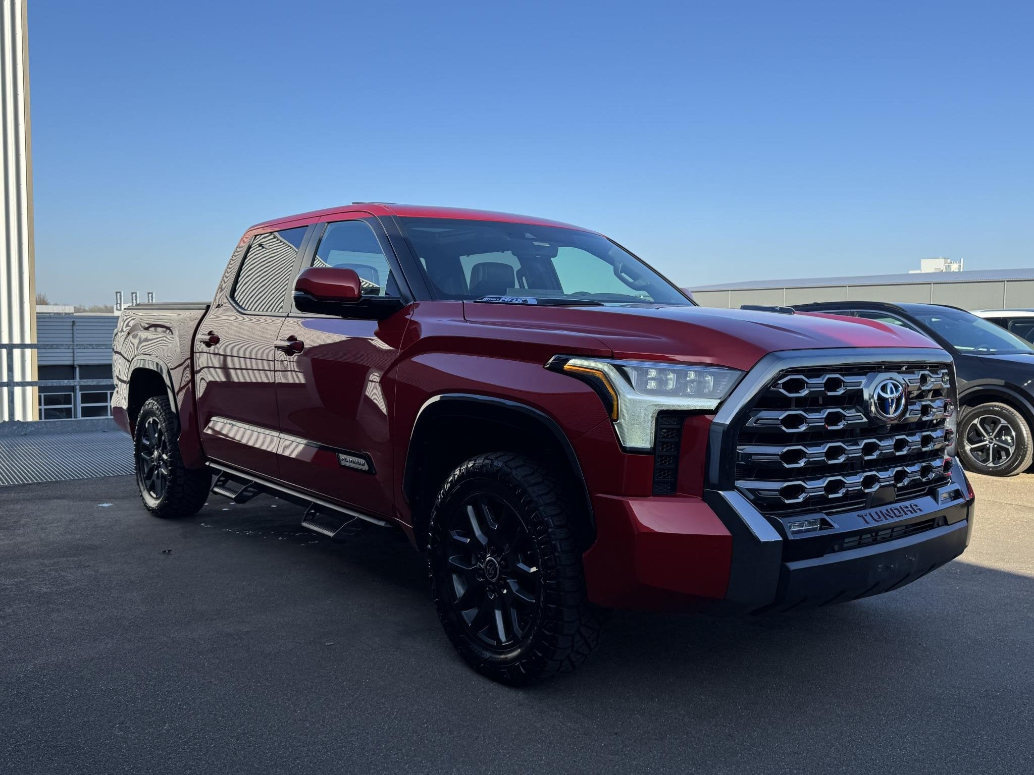 Toyota Tundra 3.5L Hybrid Platinum Crew Max Full-option! 5-Z, Auto's, Toyota, Dealer onderhouden, Stof, Gebruikt, Overige brandstoffen