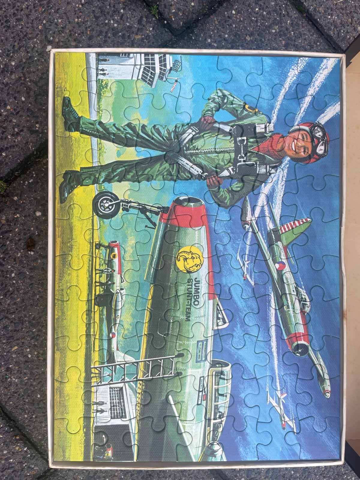 Vintage Jumbo Sawpuzzle Stunt Team Vliegtuigen, Ophalen of Verzenden, Meer dan 50 stukjes, Gebruikt, 6 jaar of ouder