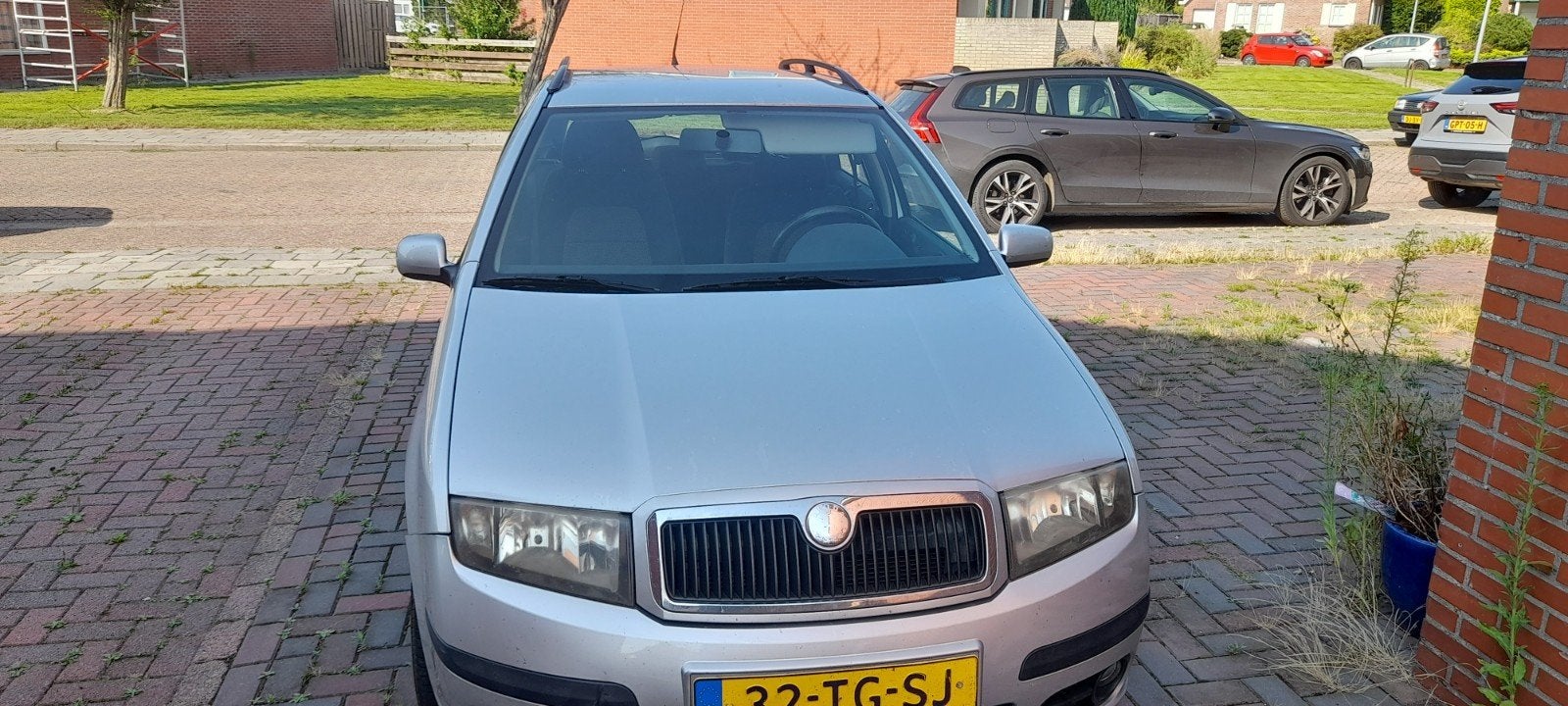 Skoda Fabia 1.4 Combi 74KW 2006 Grijs, Auto's, Skoda, Voorwielaandrijving, 4 cilinders, 100 pk, 49 €/maand