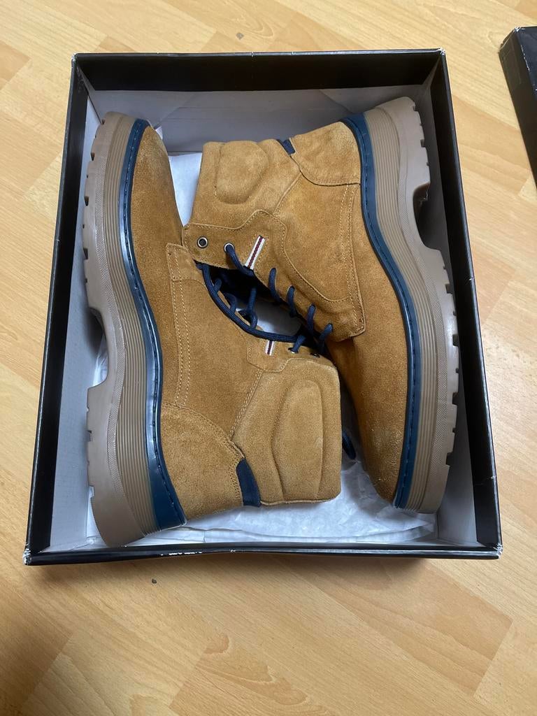 Nieuwe OXMOX suède boots maat 45, Ophalen of Verzenden, Nieuw, Bruin, Boots