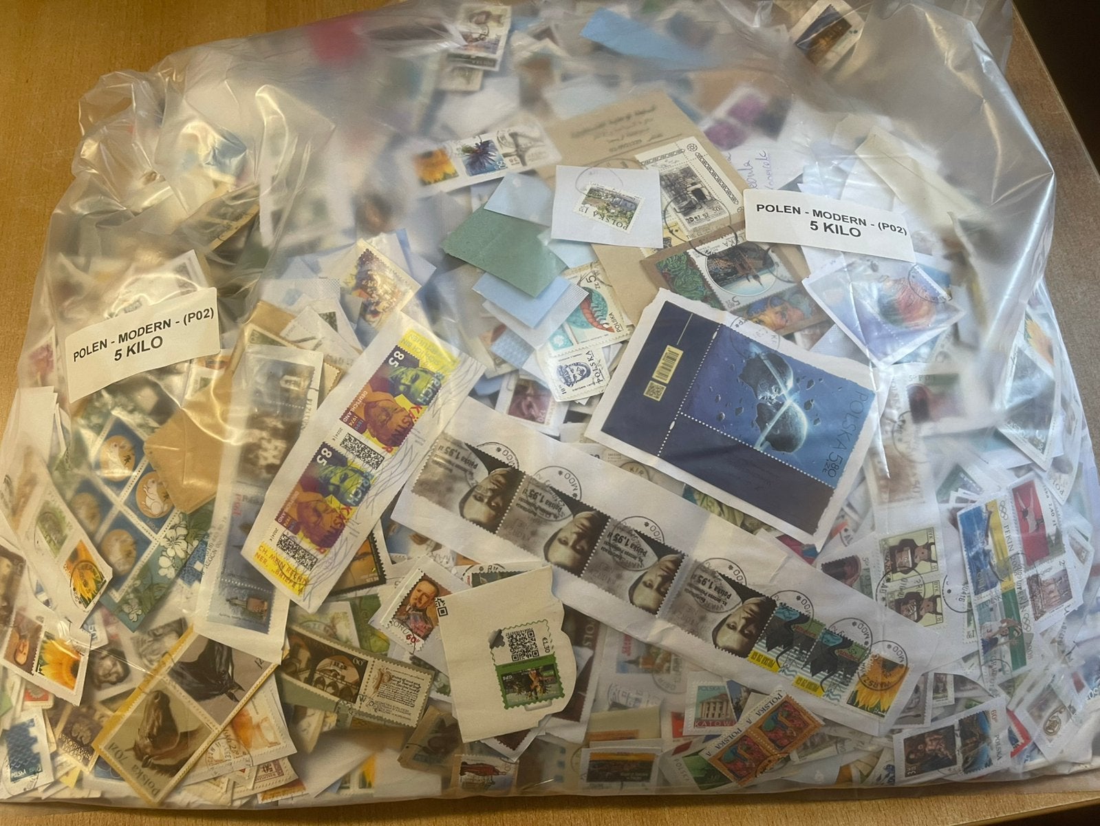 KILOWAAR POLEN 5 kilo - NIEUWE ZENDING (P02), Postzegels en Munten, Ophalen of Verzenden, Buitenland