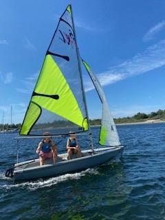 RS Feva XL Race-compleet met trailer & zeilen - Zeilklaar!, Watersport en Boten, Ophalen, Fok, Overige typen, Polyester