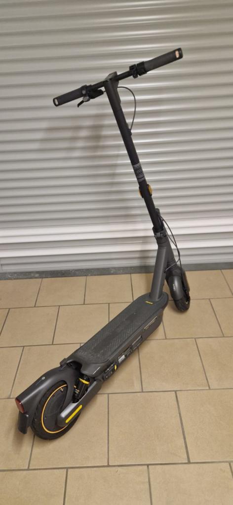 Ninebot Segway, Ophalen of Verzenden, Zo goed als nieuw, Elektrische step (E-scooter), Ninebot by Segway